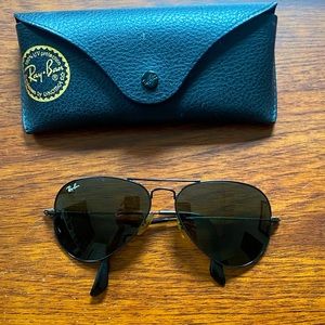 Black Aviator Ray-Ban Sunglasses